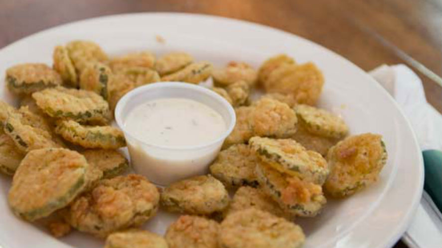 Hollywoods fried pickles